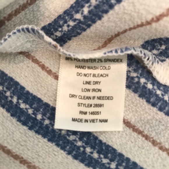 Nwot Monteau Los Angeles striped peplum wrap top - Picture 12 of 12